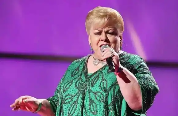 TAL PARA CUAL: Paquita la del Barrio le canta a Shakira