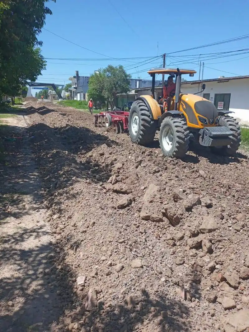 Comenzaron trabajos complementarios para 
la pavimentación de la calle Martín Rodríguez