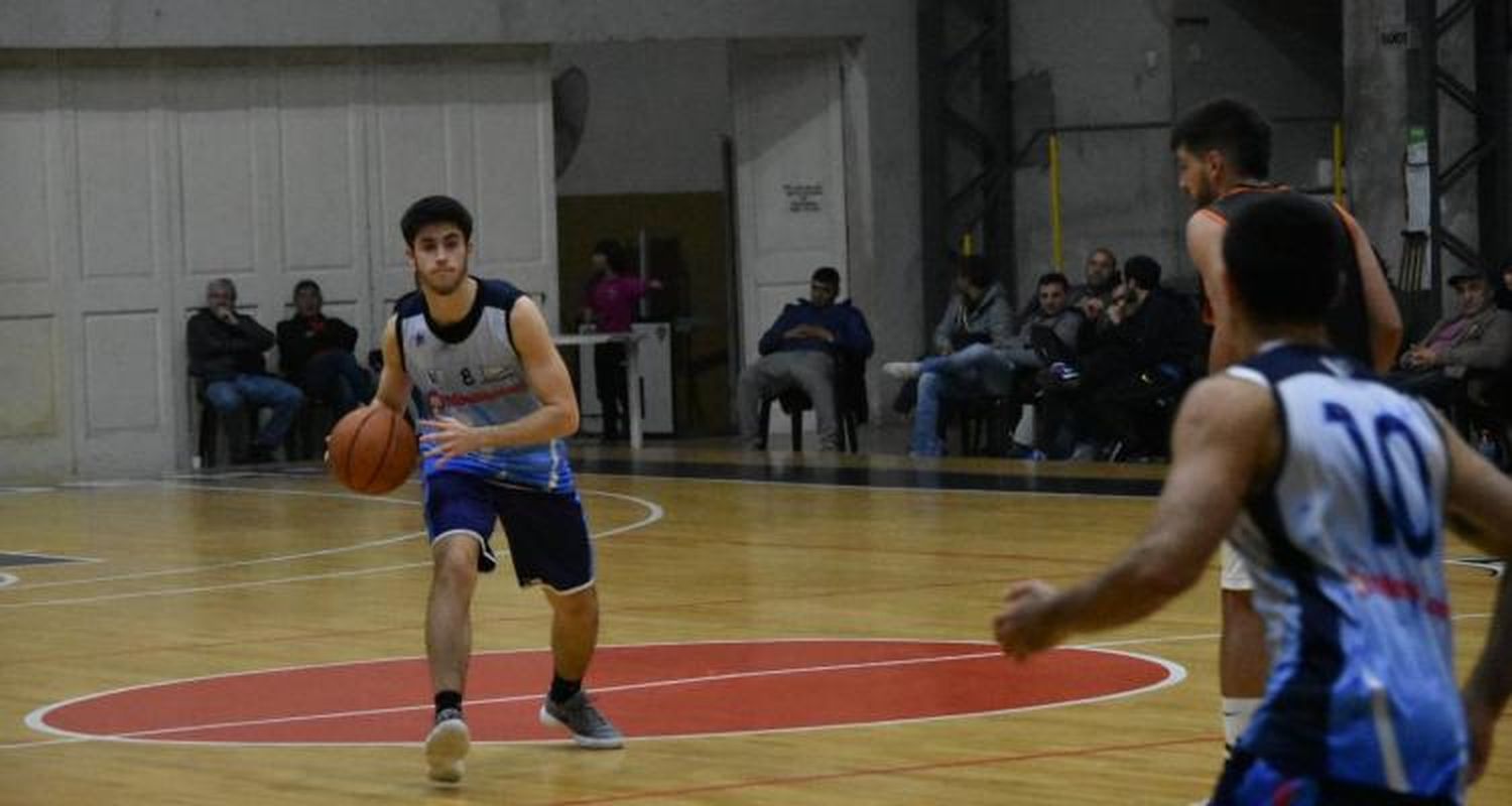 Rodrigo Bravo, tras la clasificación de Náutico al Final Four: “Trato de ayudar al equipo en lo que necesite”