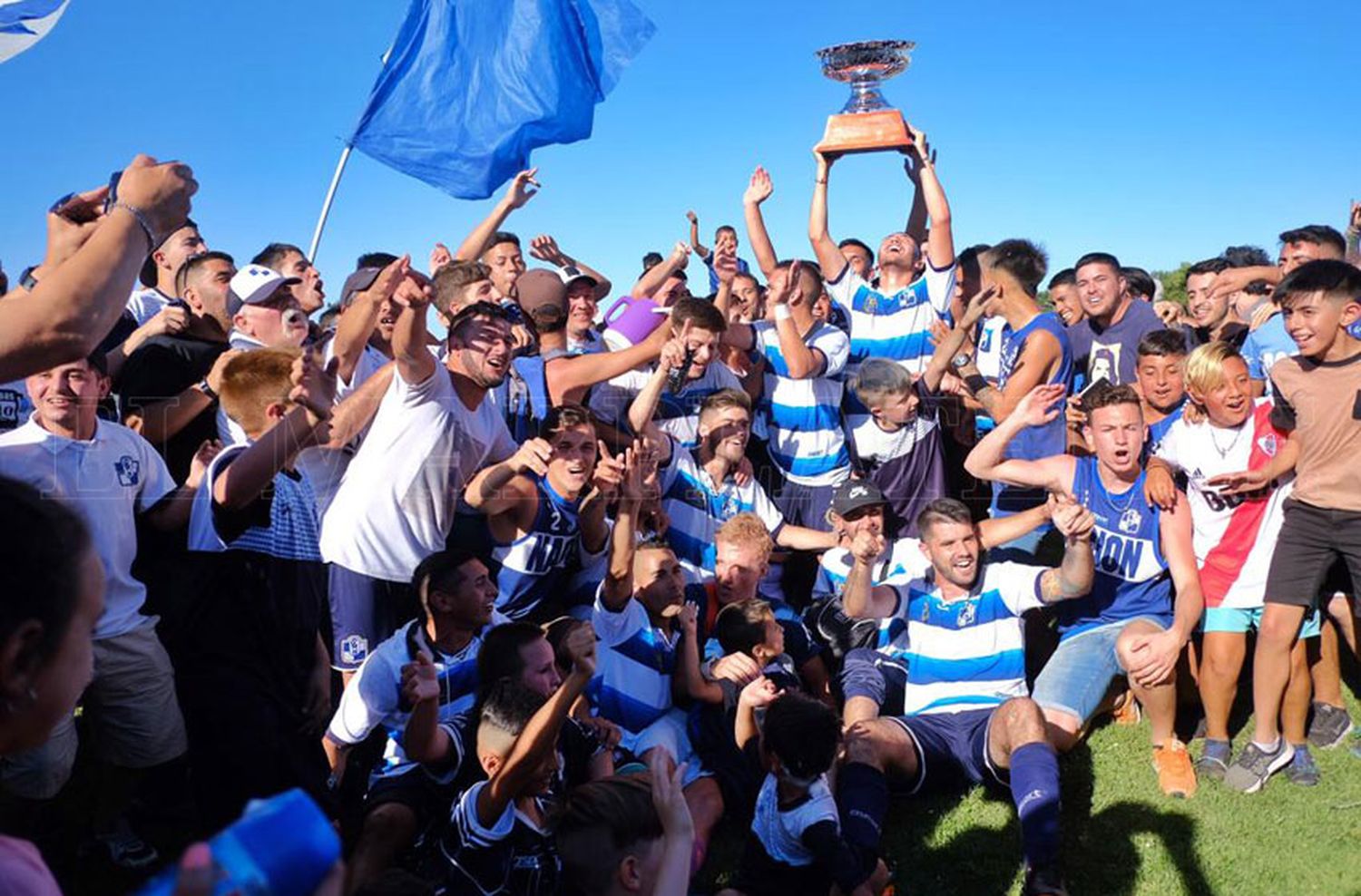 Nación dominó en la final y gritó campeón