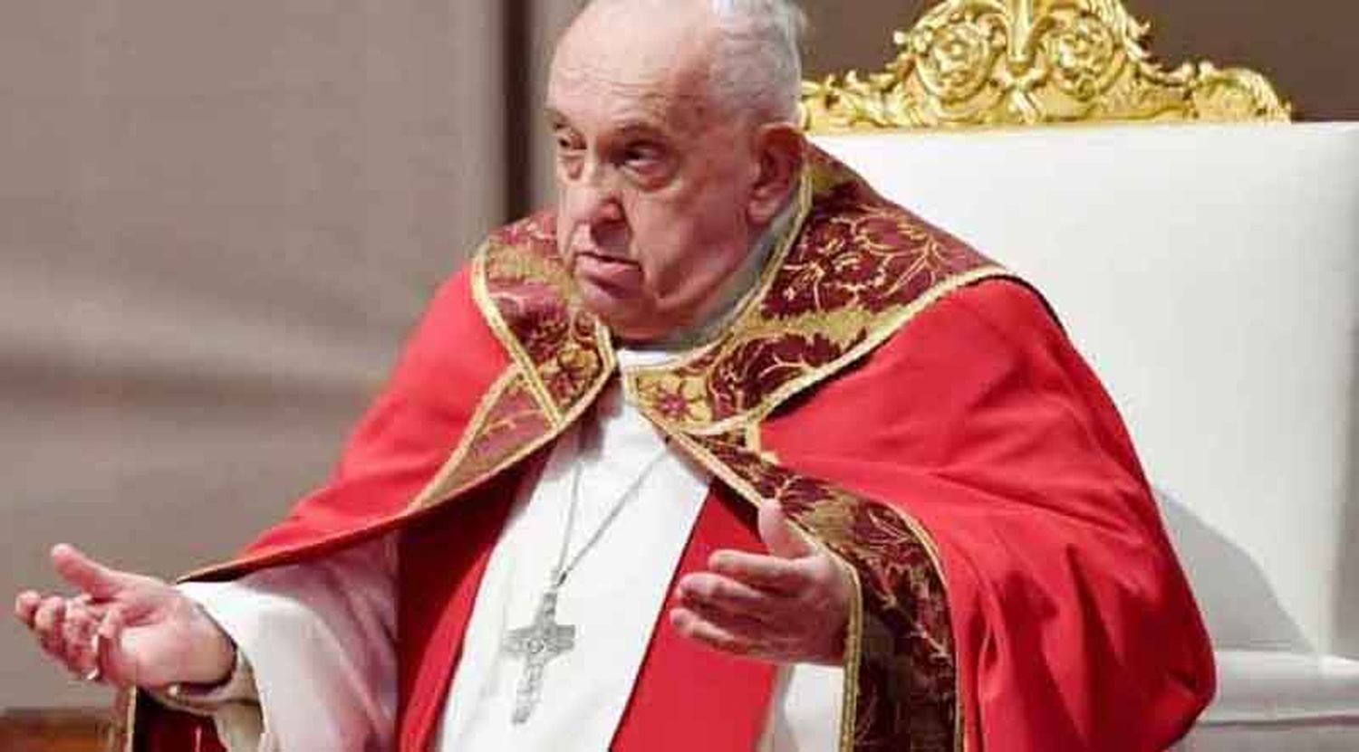 El Papa rezó por los cardenales y obispos fallecidos en el último año