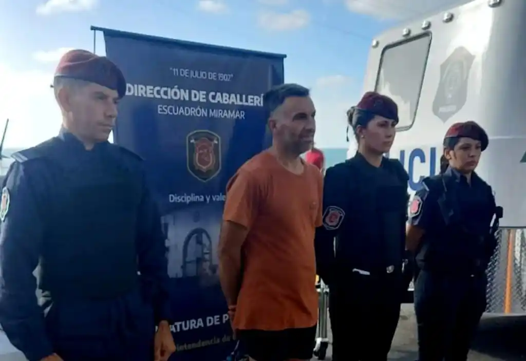 Cayó el femicida de Valeria González: Caminaba en calzoncillos y descalzo en pleno centro de Miramar
