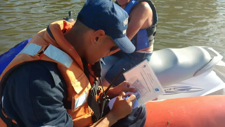 Prefectura realizó controles en embarcaciones y vehículos