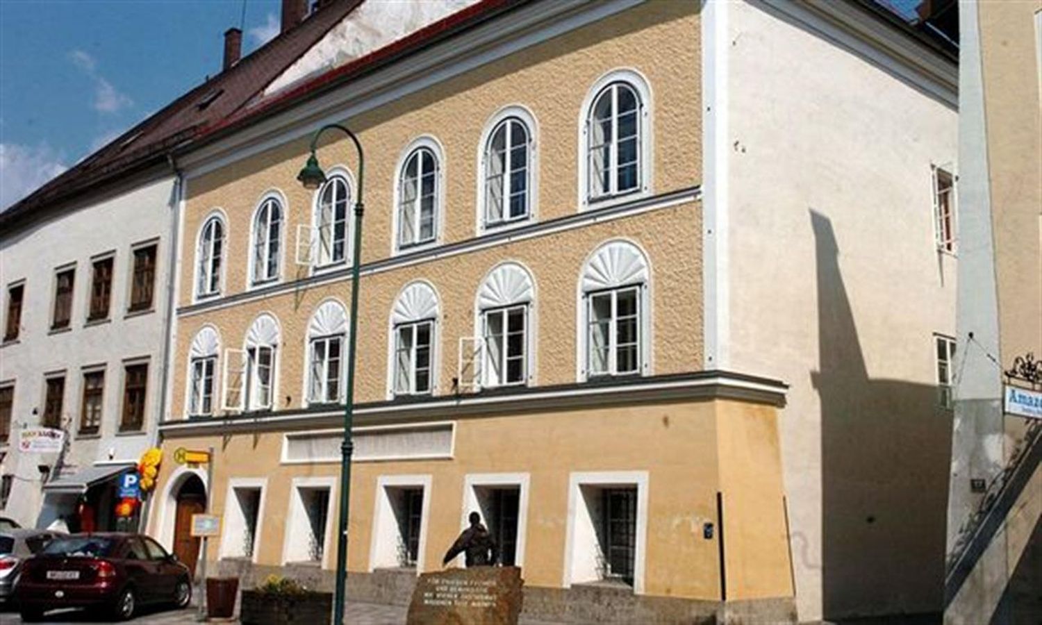 Austria: demolerán la casa donde nació Adolf Hitler
