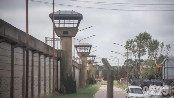 Hallan cocaína y marihuana en una celda de la Unidad Penal N°44 de Batán