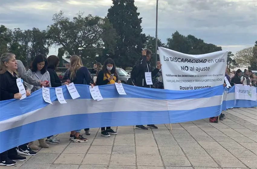 Manifestación de transportistas de personas con discapacidad: «La solución que nos dieron es totalmente irrisoria»