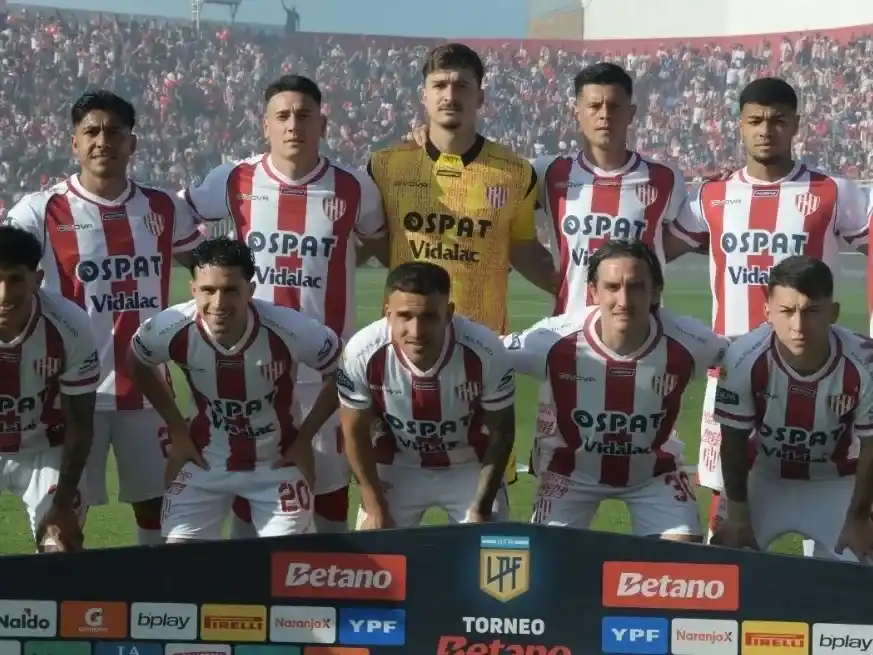 Los 11 que se recitan de memoria en Unión. Madelón cuenta con ellos por dos motivos: el equipo funciona y nadie se lesiona. Difícil parada ante el Banfield de Troglio, por más que venga de caer en La Paternal con Argentinos Juniors y por goleada. Foto: Luis Cetraro