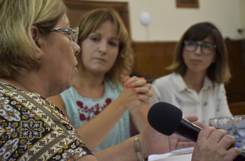 Denuncian que Montenegro "invirtió solo 5 pesos por vecino en Salud"