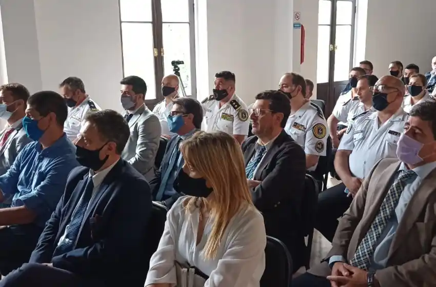 Policía Federal Argentina profesionaliza a su personal