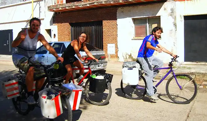 Los tres bici soñadores empezaron a pedalear para recorrer Latinoamérica