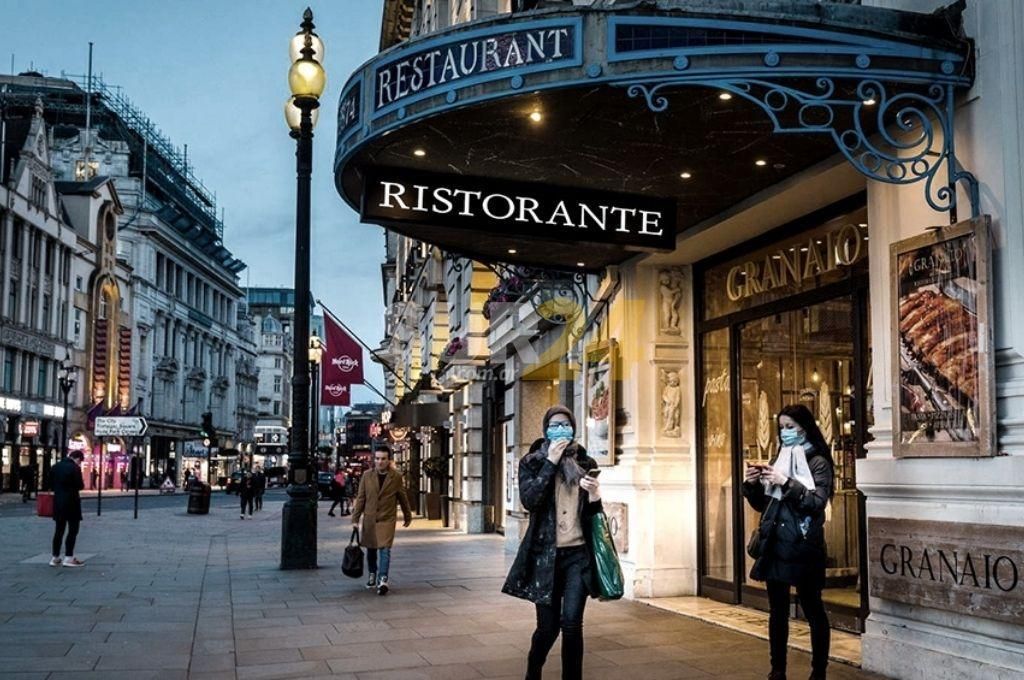 Italia inicia una reapertura parcial de la gastronomía y el entretenimiento