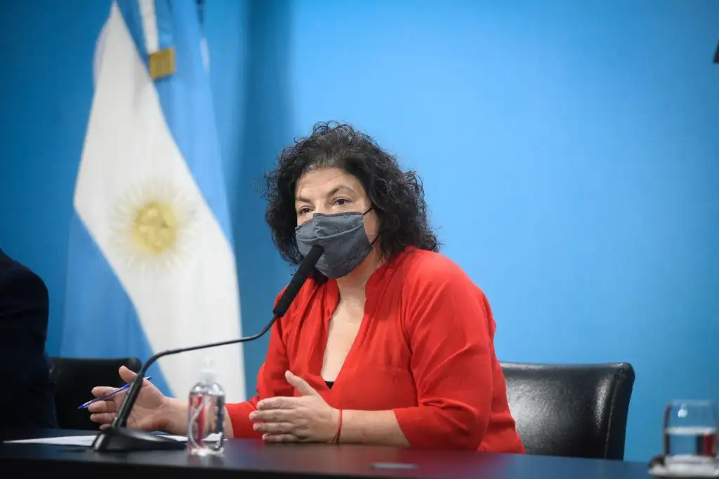 Vizzotti: "El aumento de casos se detuvo pero necesitamos que descienda más"