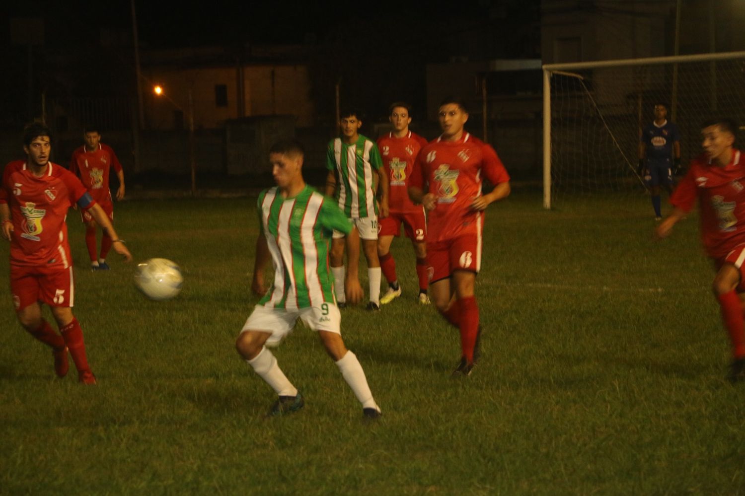 Vuelve a rodar la pelota en el Estadio Municipal.