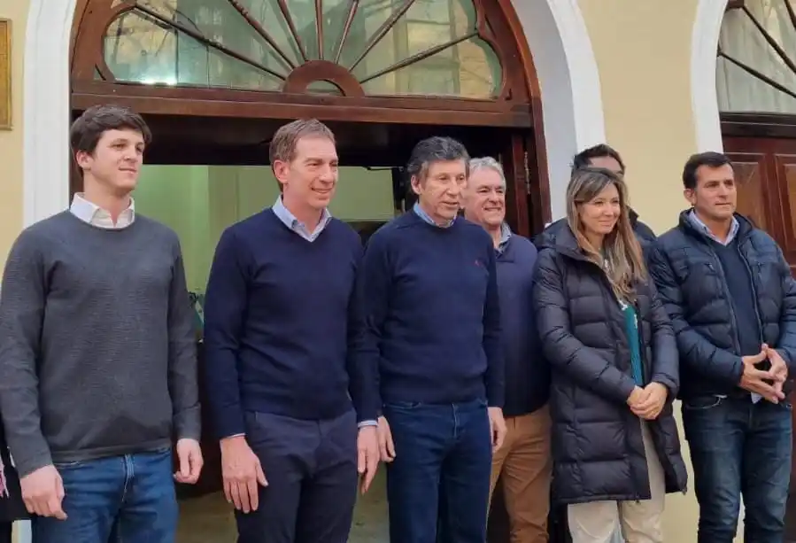 Santilli en San Isidro y Cañuelas: "Hicieron otra fiesta VIP en la asunción mientras el ajuste lo paga la gente"