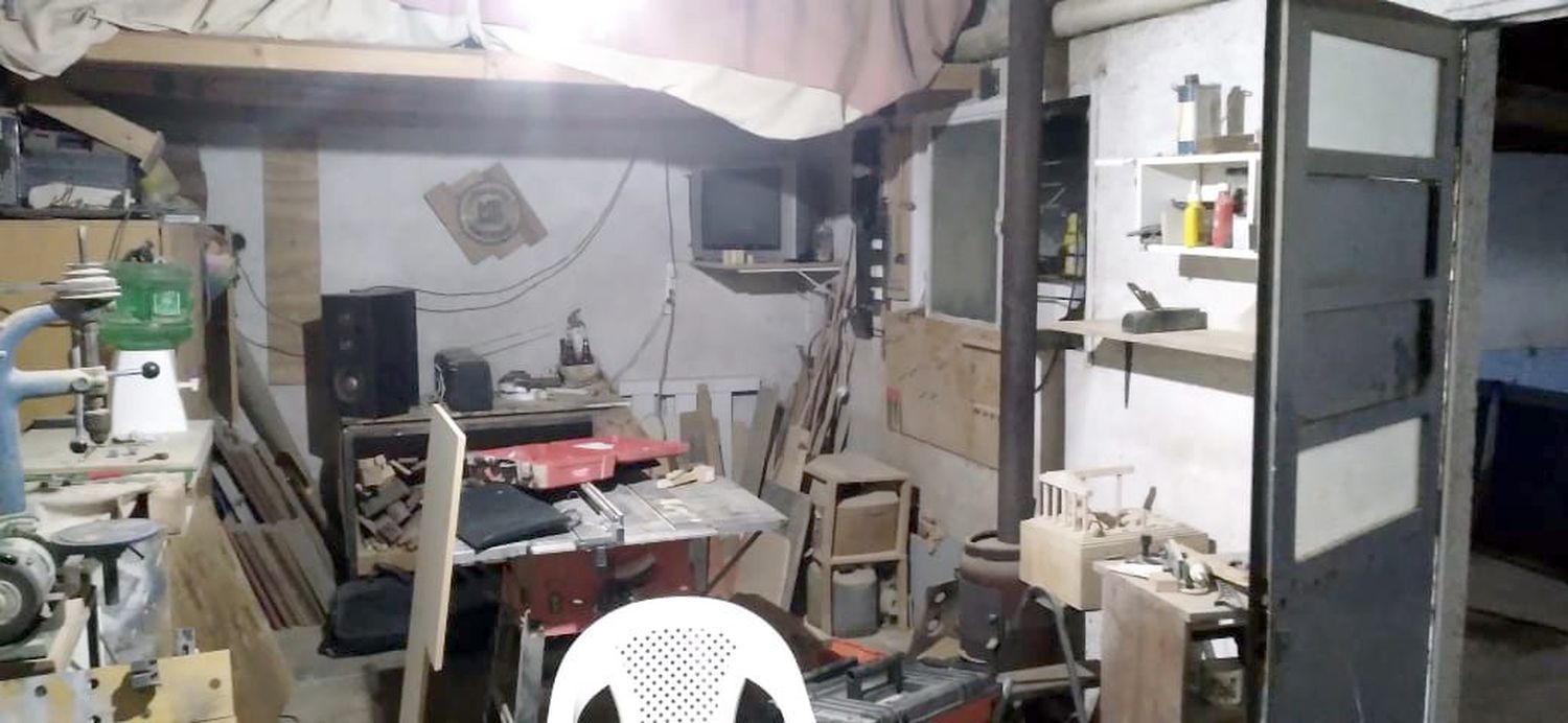 El taller de carpintería diezmado, tras el paso de los delincuentes