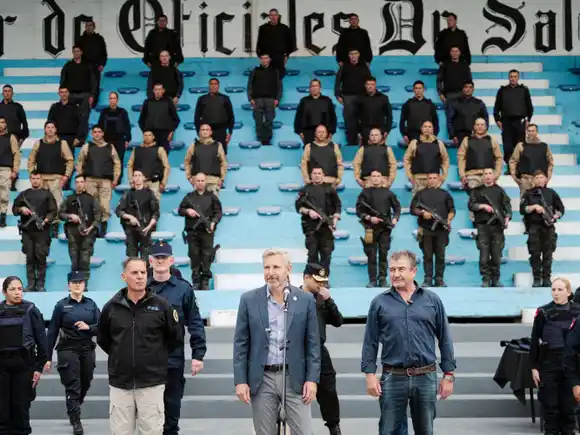 Frigerio anunció una "inversión histórica" para modernizar la Policía de Entre Ríos