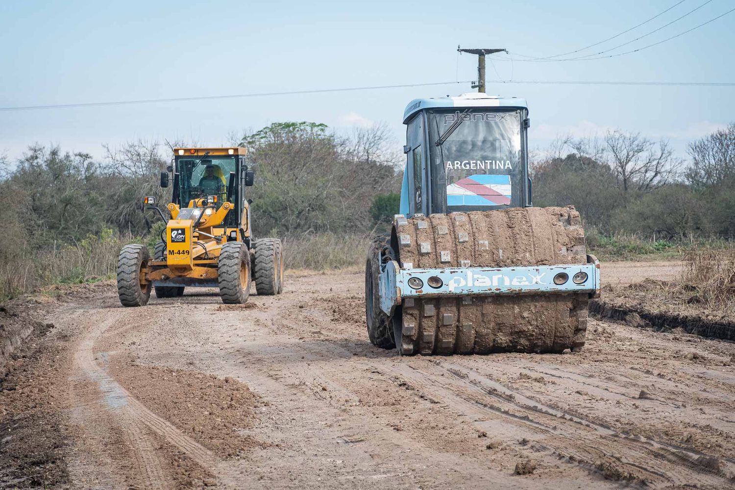 Realizan mejoras en la ruta provincial Nº 31 que une a Viale y Maciá