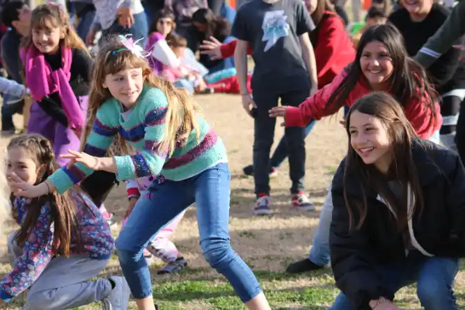 Este jueves “Jugamos en la Plaza” del barrio Iporá