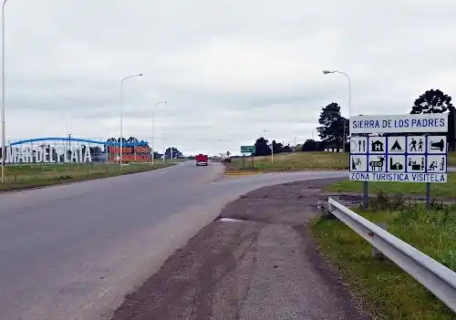 Recorrida de autoridades por las obras  que atraviesa la ruta 3.Tandil Despierta
