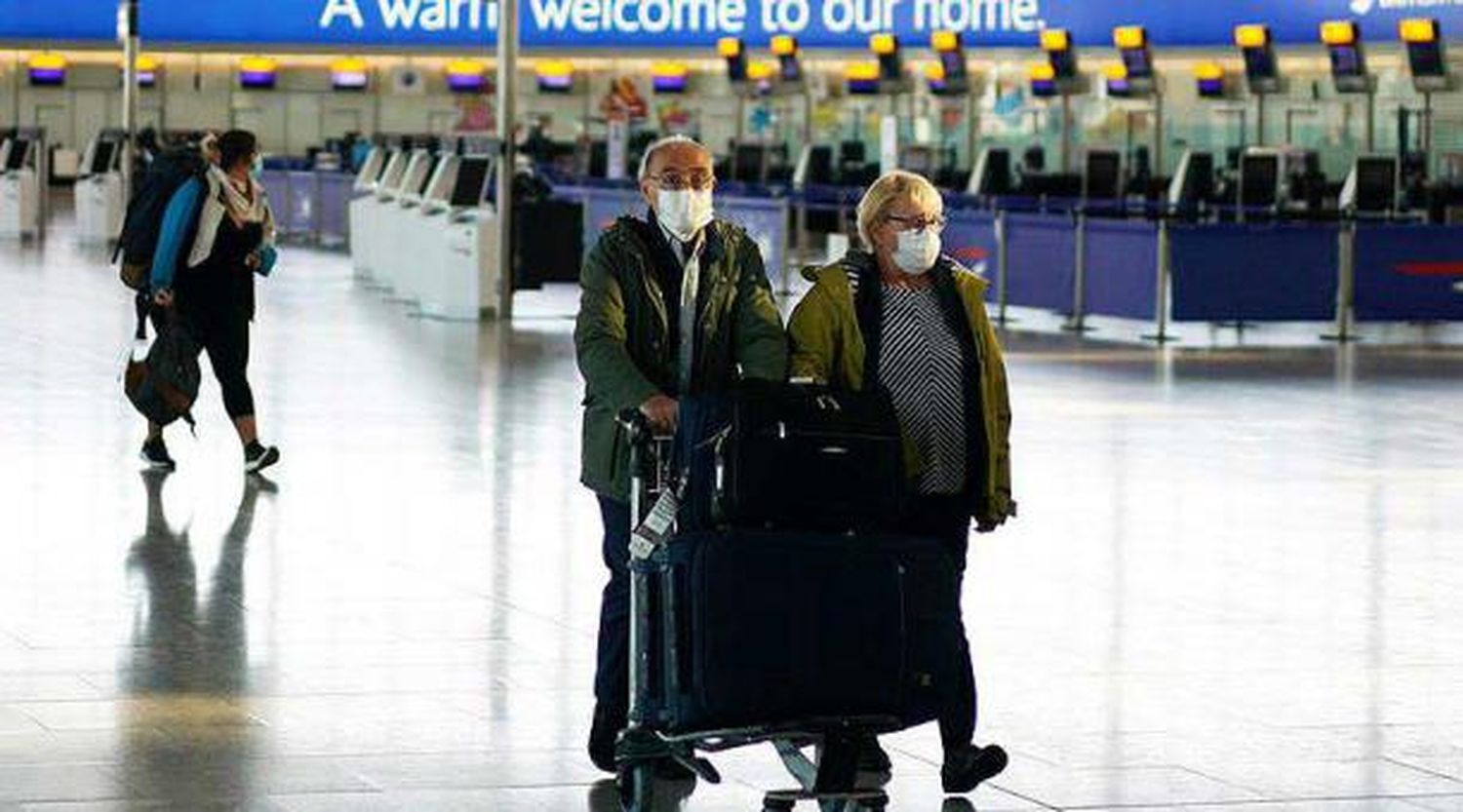 EE.UU. levanta restricción de viajes al extranjero