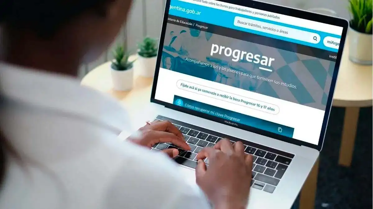 El gobierno disolvió el fondo fiduciario que financia las Becas Progresar