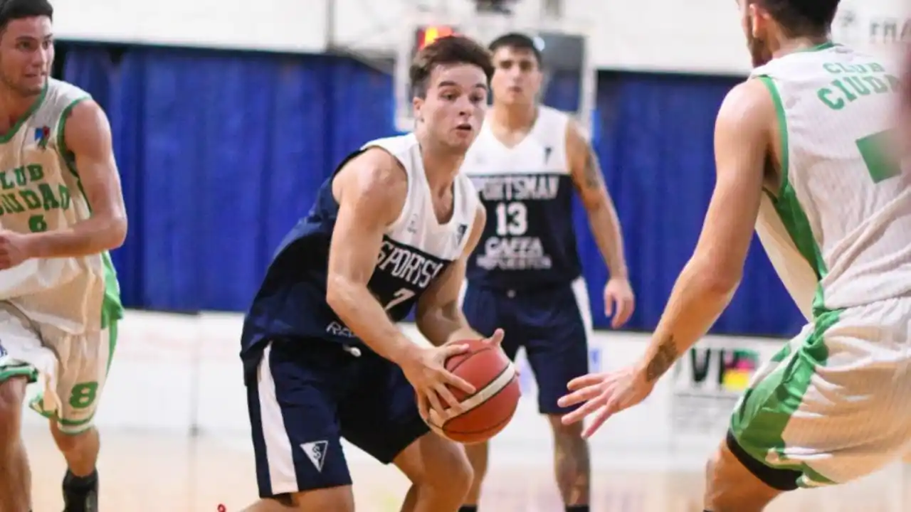 El Tren Blanco fue de mayor a menor, pero terminó debutando con triunfo. Foto: Lola Calace (PH Deportivas).