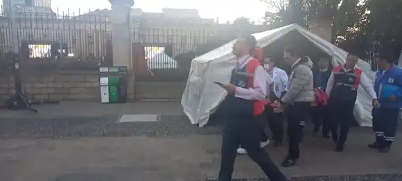 Mujer se desmaya en la Casa de Nariño (+ Video)