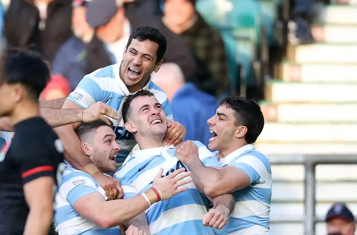 Los Pumas lograron un enorme triunfo sobre Inglaterra en Twickenham