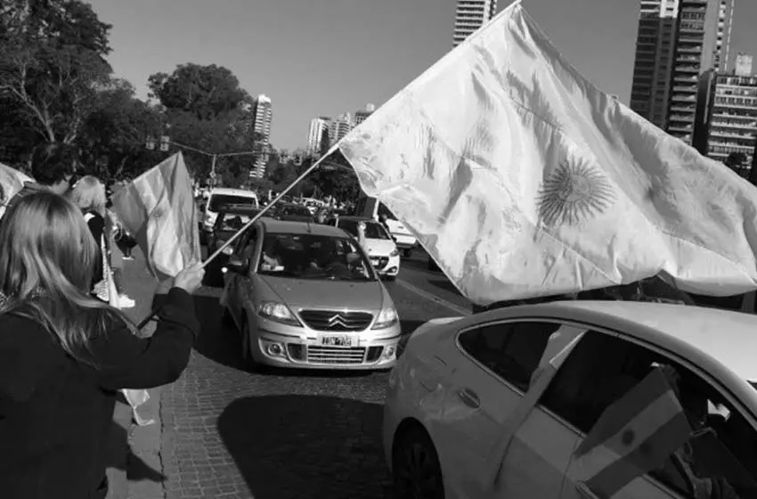 17A en Rosario: la foto que se viralizó en las redes sociales y despertó fuertes críticas