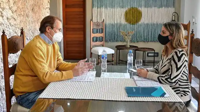 Bordet se repone de la neumonía y repasó agenda con Stratta