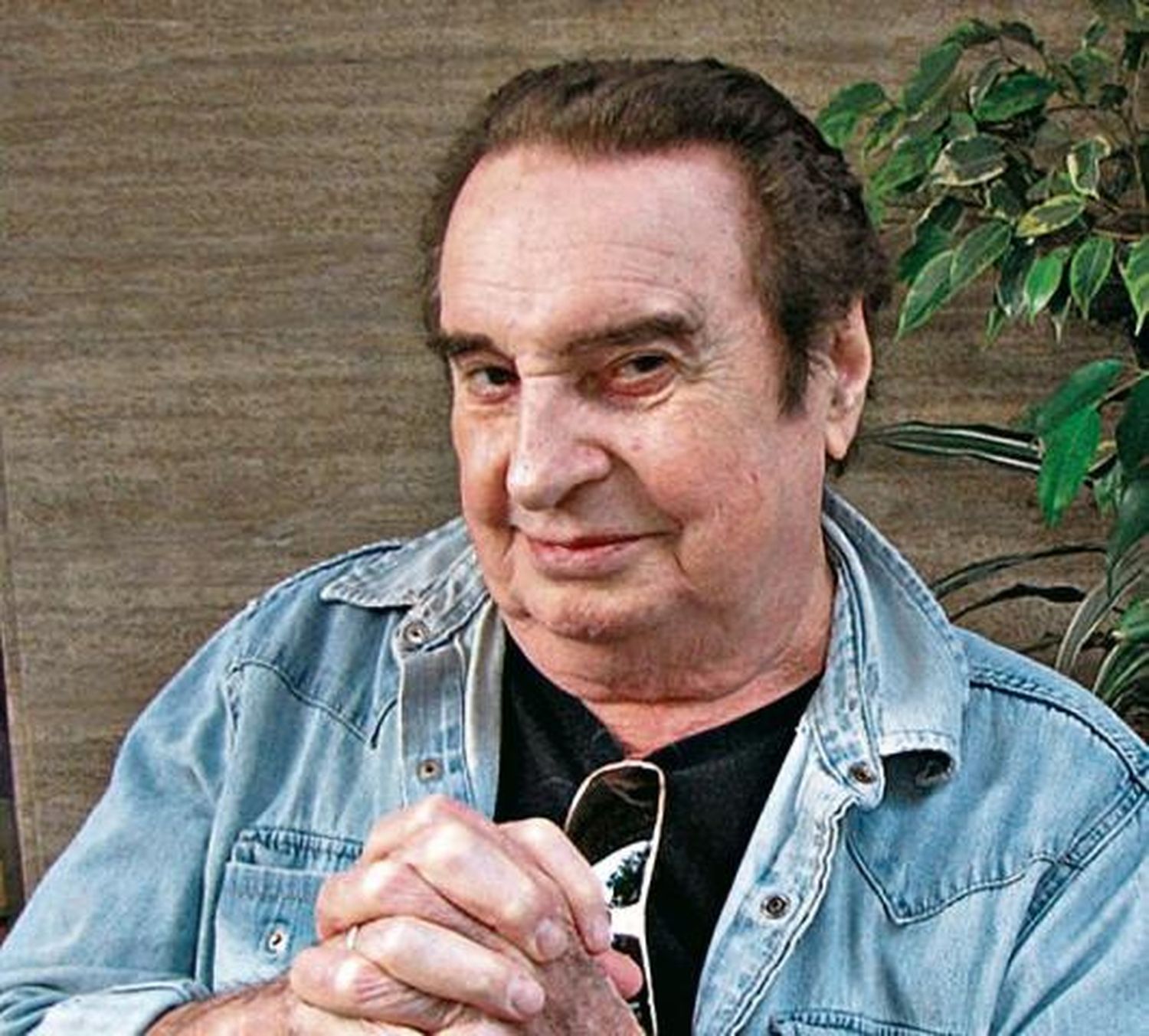 Santiago tiene aliado para enfrentarse a Carmen y Fede