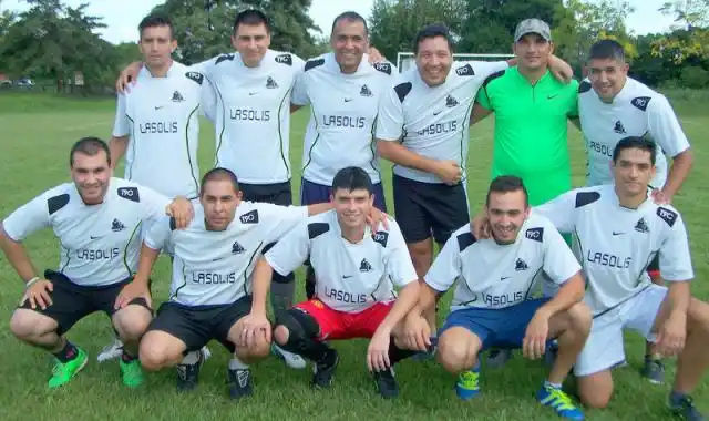 Fútbol en chacra El Vasco