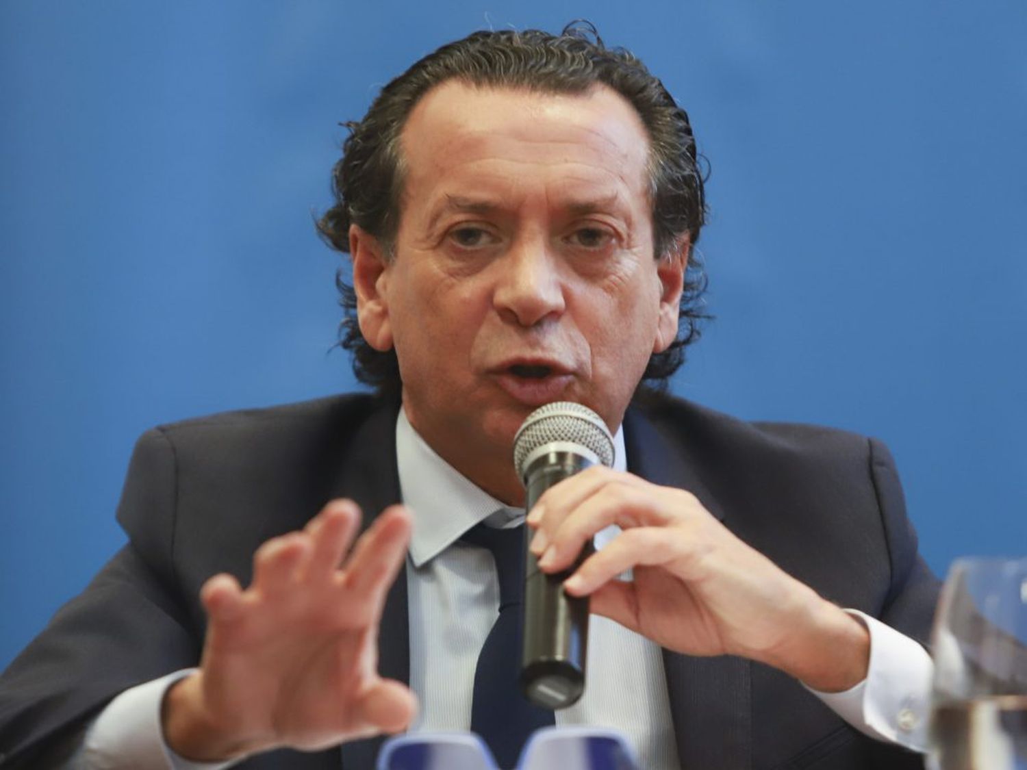El gobierno gestiona ante el anuncio de Trump de imponer aranceles al acero
