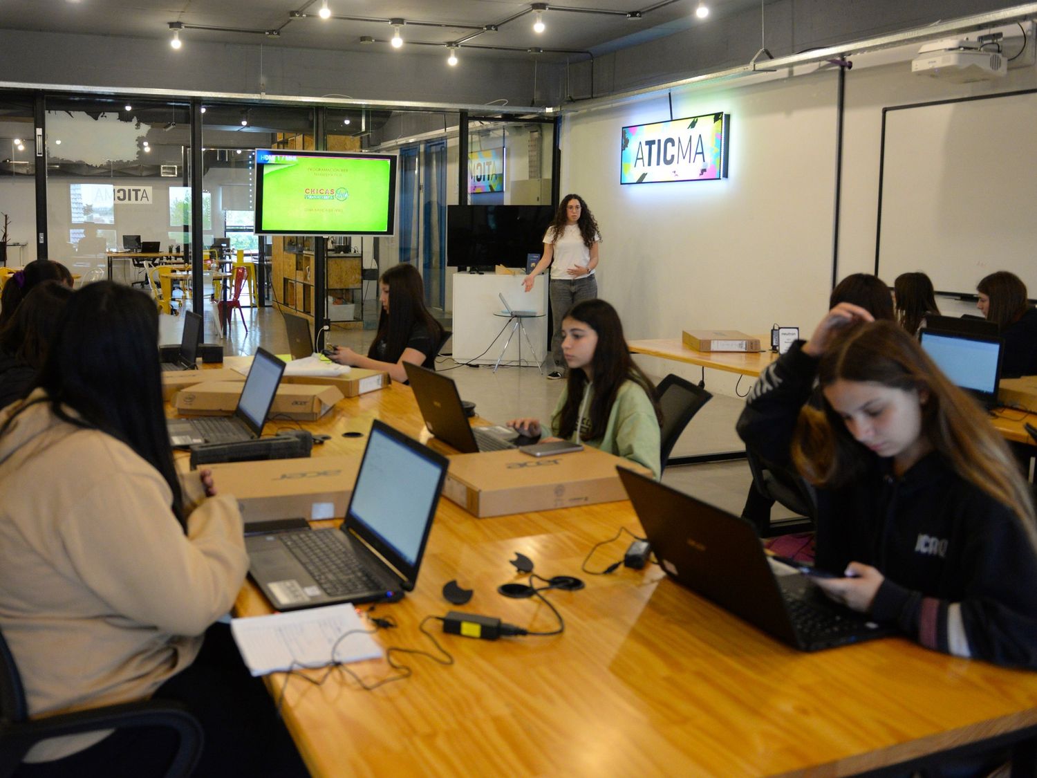 La programación completa y los formularios de inscripción se encuentran en semanaiamardelplata.aticma.org.ar.