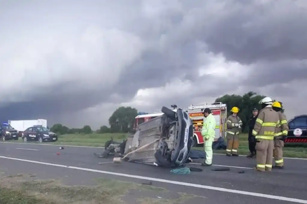 Choque en la autopista Santa Fe – Rosario: un muerto y tres heridos