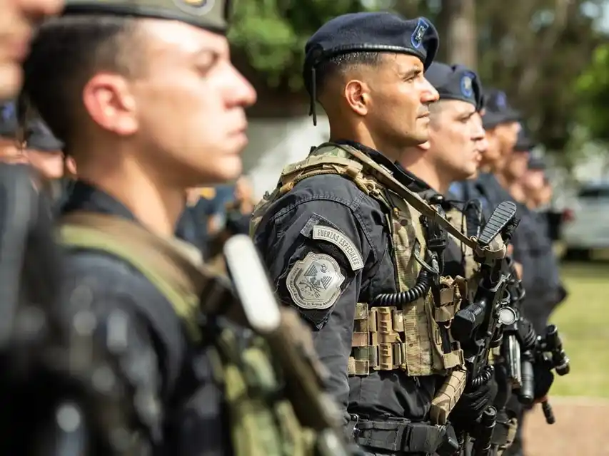 Firmes. Efectivos del Grupo Especial de Operaciones Federales. Imagen: Ministerio de Seguridad.