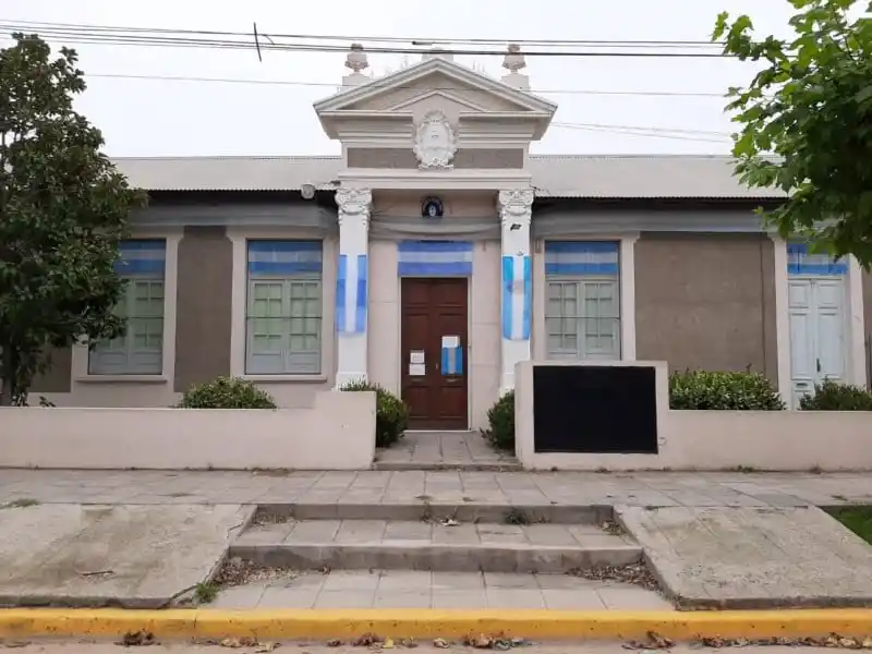 Colecta de pintura en la Escuela 16