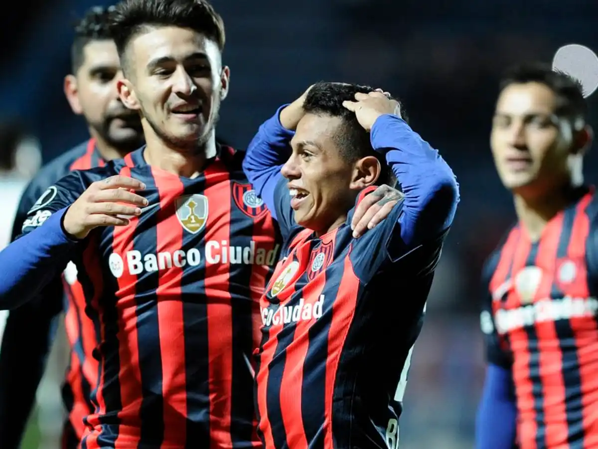 Asaltan y dejan atado a un futbolista en su departamento 