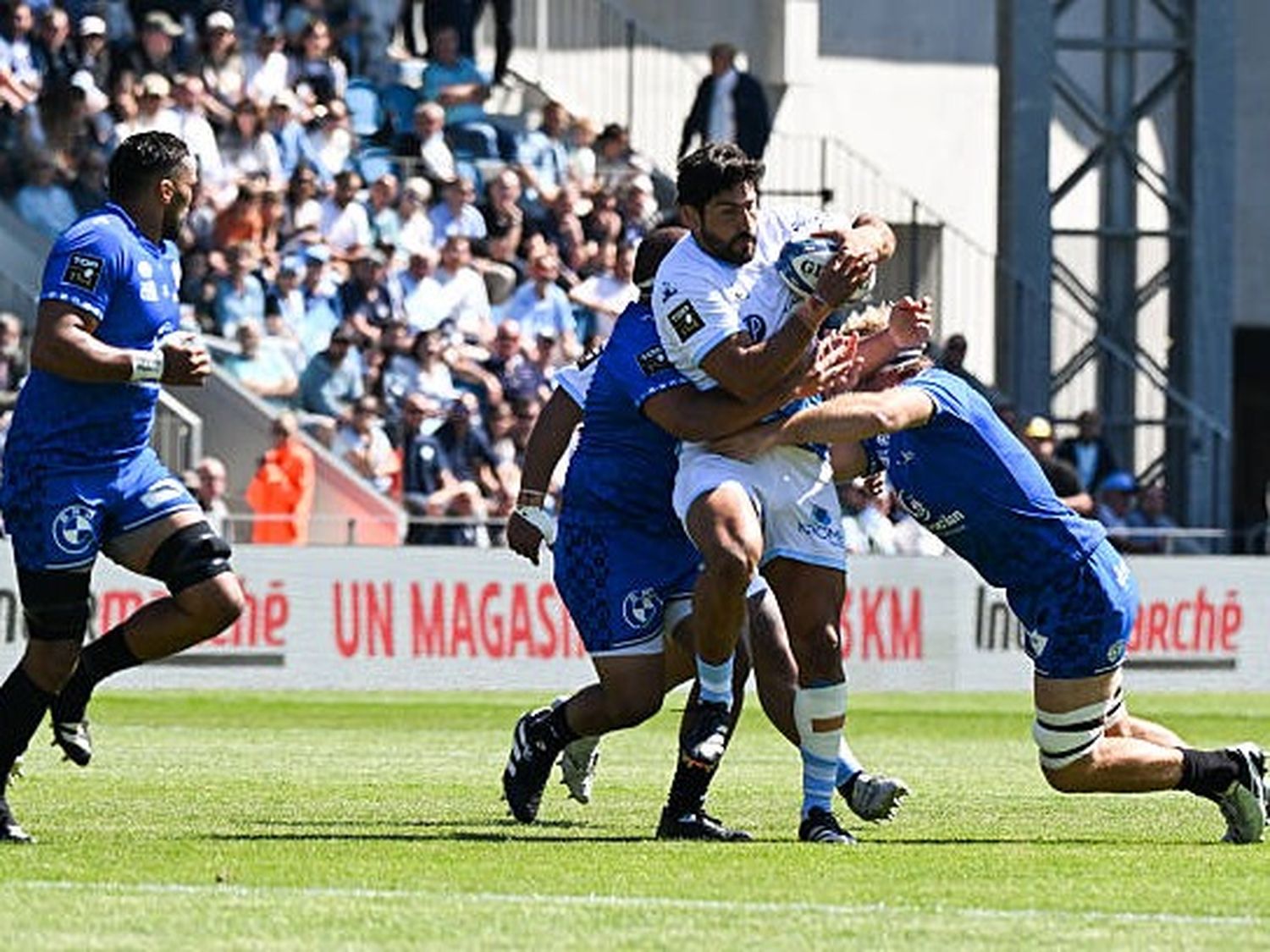 Bayonne, con Bruni, aseguró un lugar en los playoff por el título