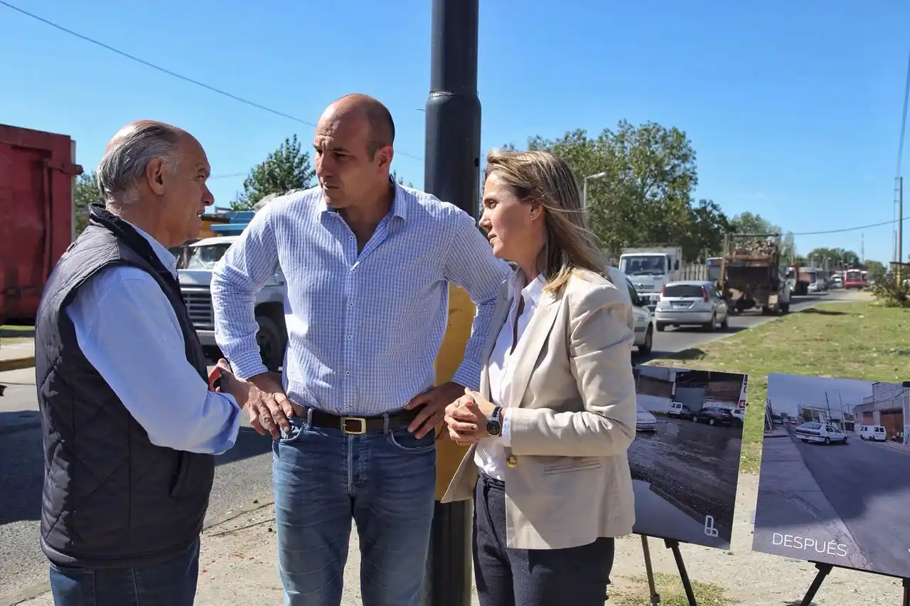Molina, Grindetti y Gladys González recorrieron la obra del Camino General Belgrano