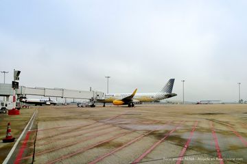 Implementan tecnología de conducción remota de pasarelas telescópicas en el aeropuerto de Sevilla