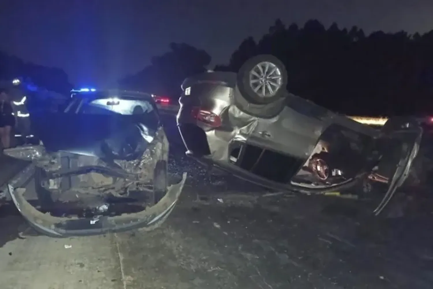 Un auto volcó e impactó a otro en la Autovía Artigas