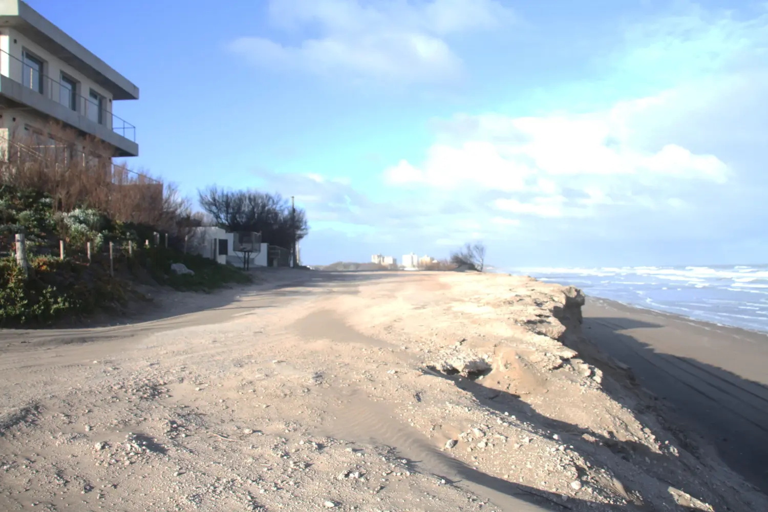 Las condiciones que presenta el frente costero de Dunamar, se asemejan a las actuales características que presenta Pehuén-Có