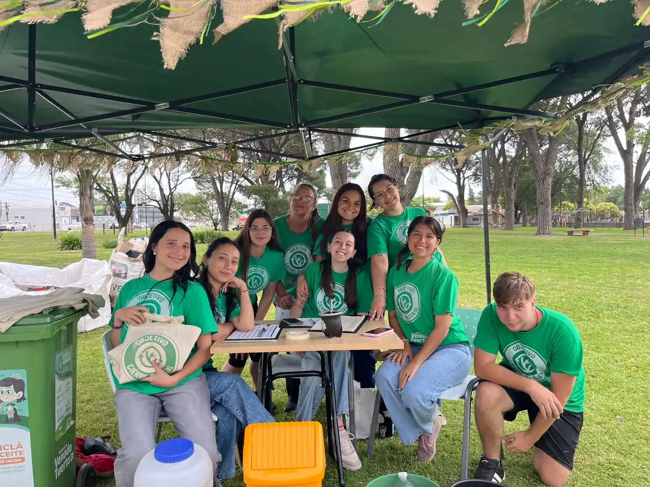 Voluntarios del programa "Reciclar Venado"