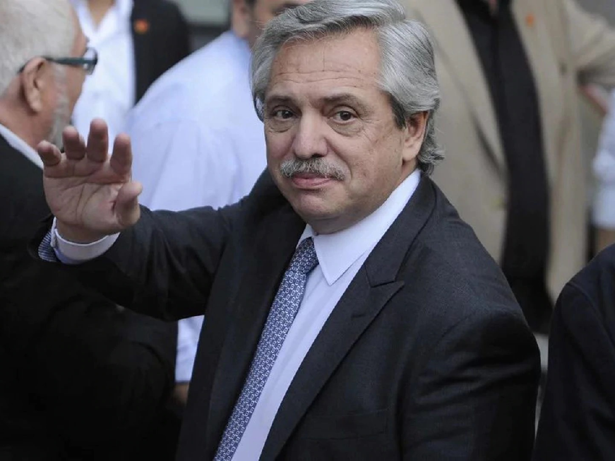 Fernández realizará una gira por Europa con la renegociación de la deuda como eje