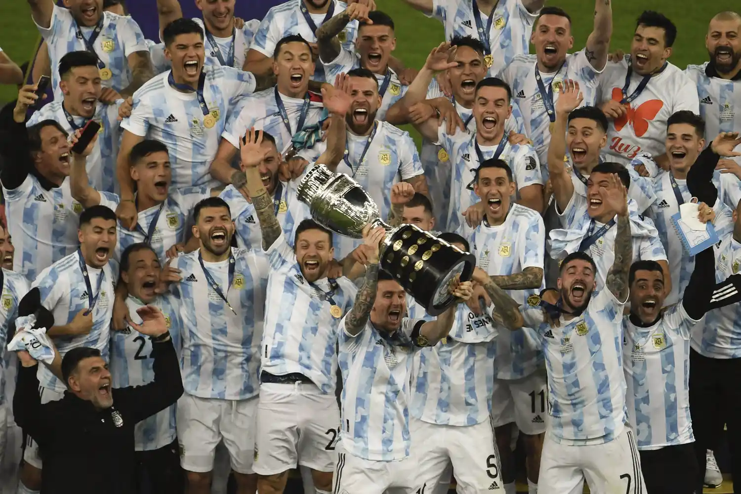 Los diarios del mundo se rinden ante Messi y hablan de su "Maracanazo"