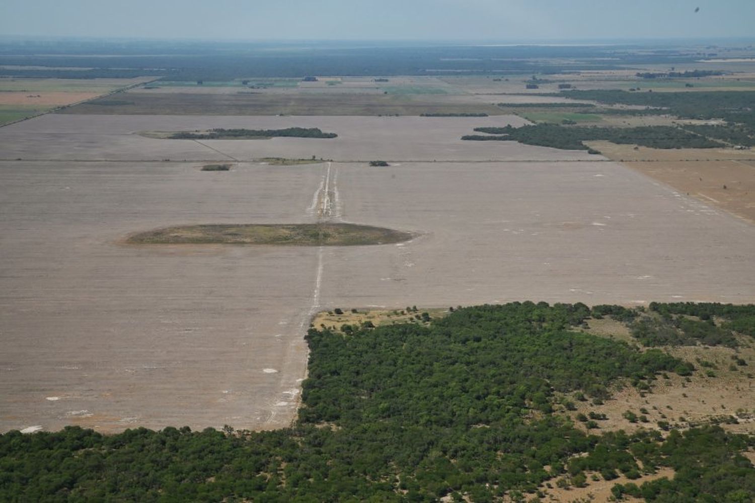 Se destinarán 1.300 millones de pesos para paliar la situación de los sectores afectados por la emergencia agropecuaria.