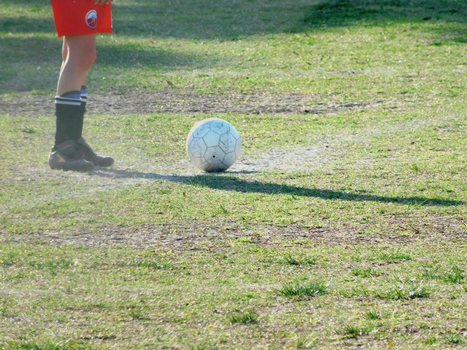 Cultural de Hernández brindó un festival de goles