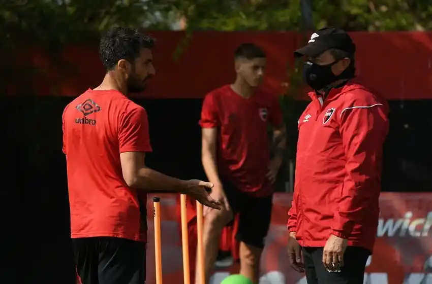 Dos jugadores titulares de Newells fueron aislados por ser contacto estrecho de un caso positivo de coronavirus