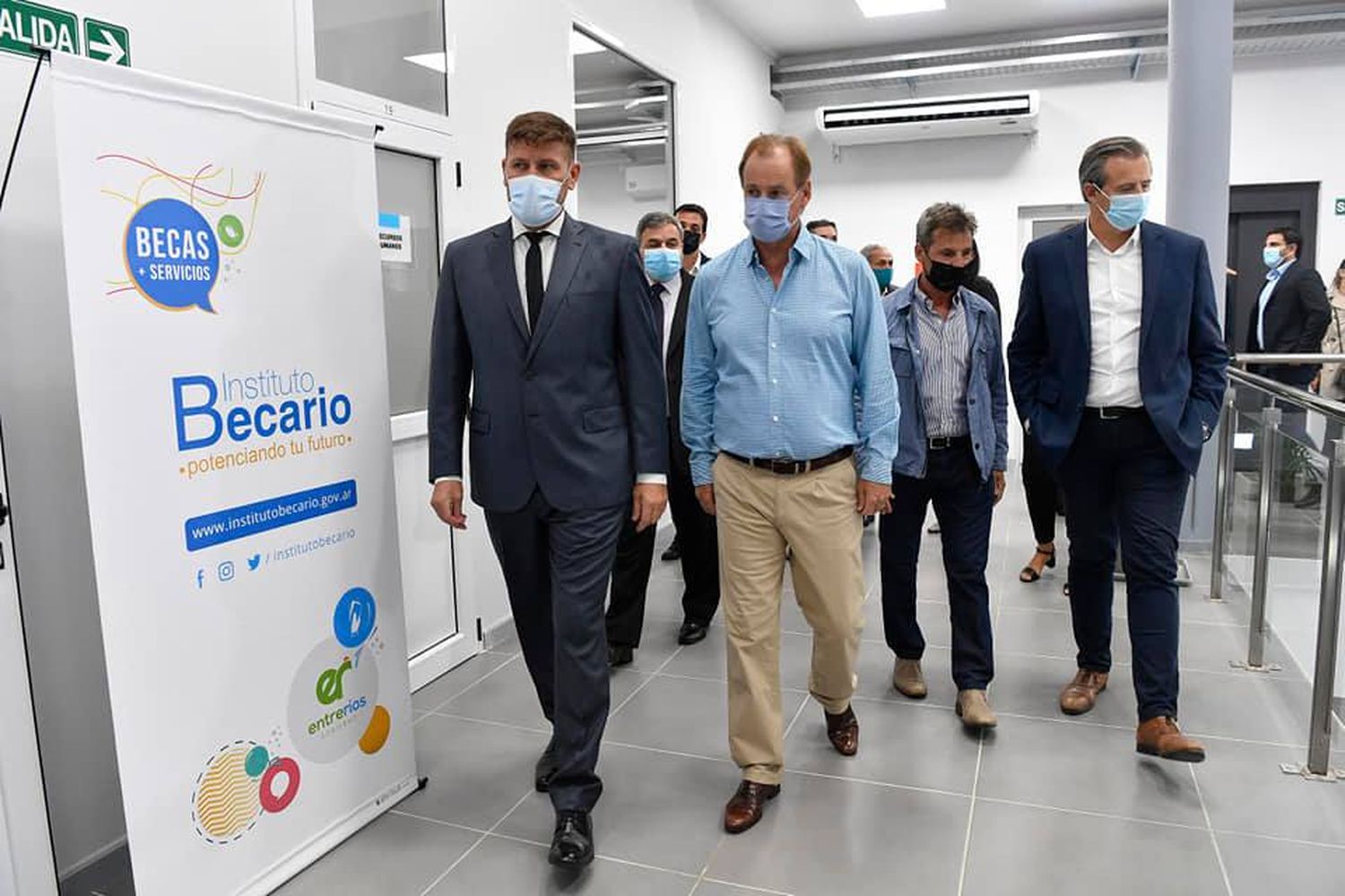 Bordet anunció un aumento del 33% en las becas secundarias